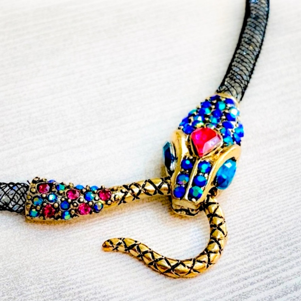 Betsey Johnson  Snake Mesh Collar - Picture 2 of 10